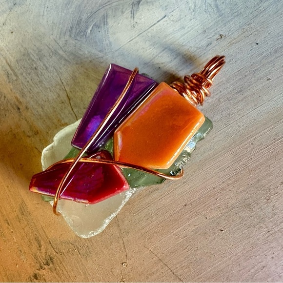 Handmade OOAK Glass Pendant Necklace original Art assemblage - Picture 2 of 9